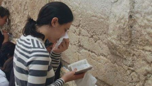 当红明星情侣分手引热议：性格差异与事业压力成导火索