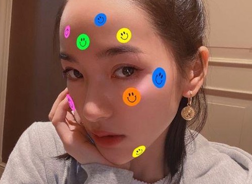 明星背后秘密与情感变动：娱乐圈隐秘面纱揭示