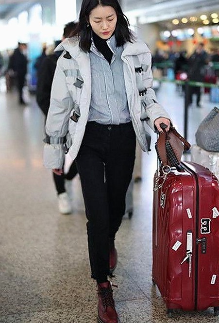 从足交大赛到吃瓜娱乐：51黑料网的另类视觉盛宴